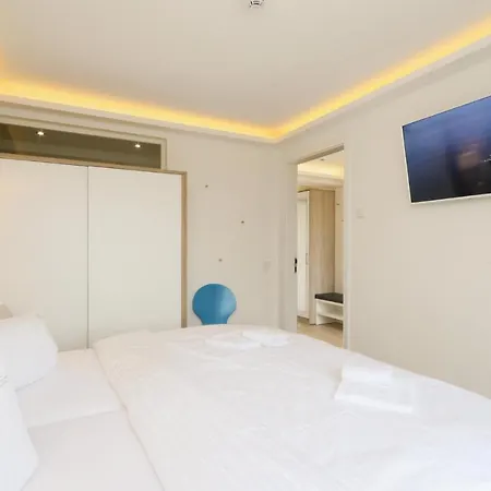 Penthouse Eden * Binz