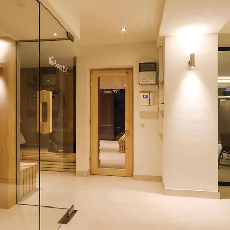 Apartment Penthouse Eden *