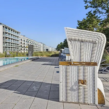 Penthouse Eden Binz